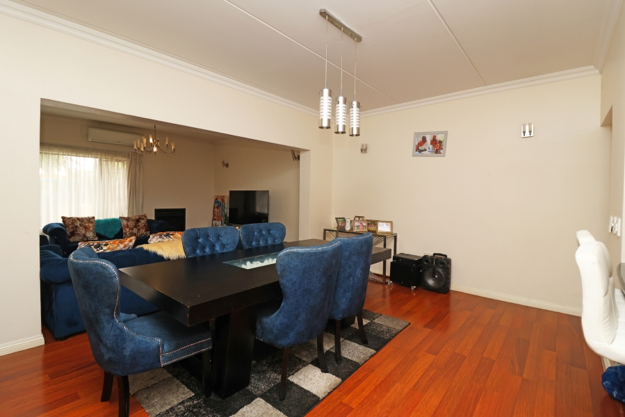 To Let 4 Bedroom Property for Rent in Craigavon Gauteng