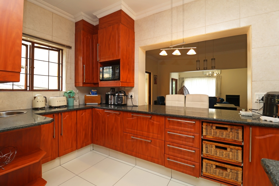 To Let 4 Bedroom Property for Rent in Craigavon Gauteng