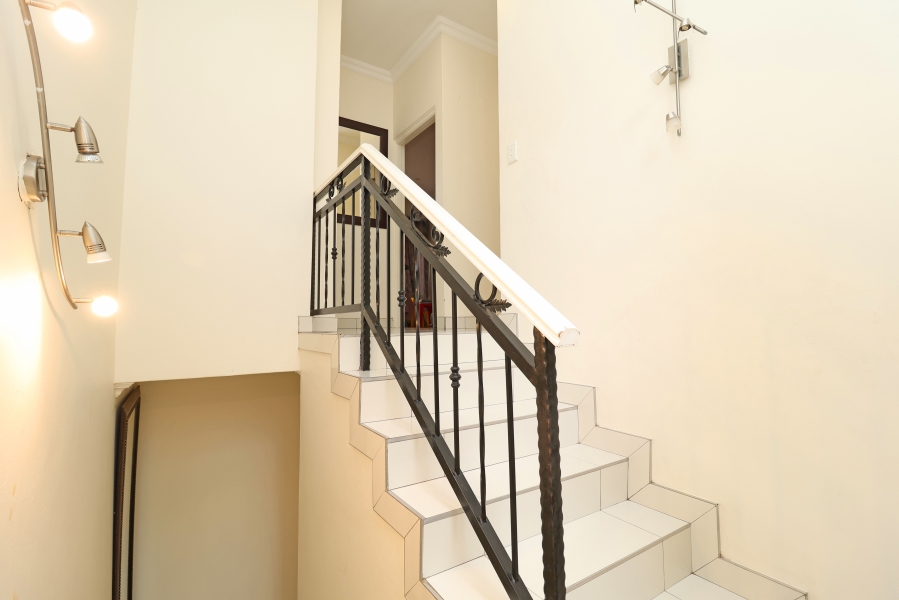 To Let 4 Bedroom Property for Rent in Craigavon Gauteng