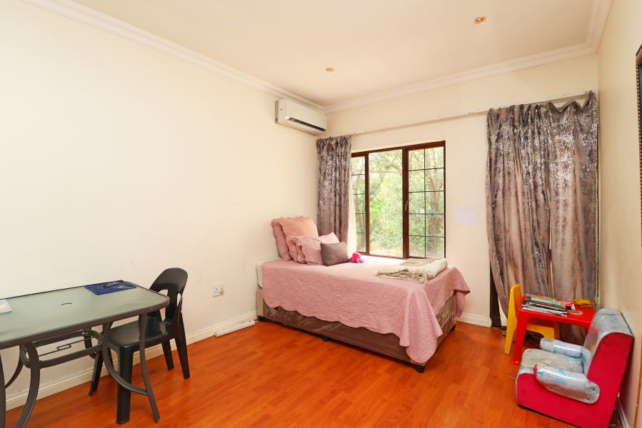 To Let 4 Bedroom Property for Rent in Craigavon Gauteng