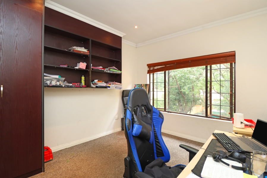 To Let 4 Bedroom Property for Rent in Craigavon Gauteng