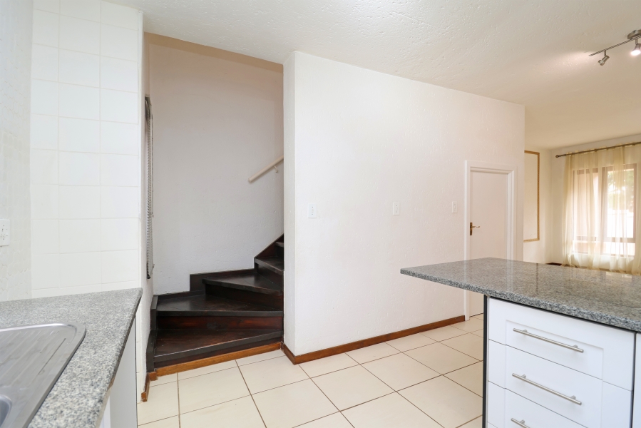 To Let 2 Bedroom Property for Rent in Broadacres Gauteng