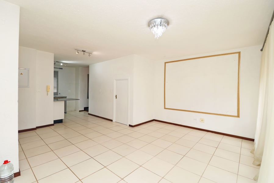 To Let 2 Bedroom Property for Rent in Broadacres Gauteng