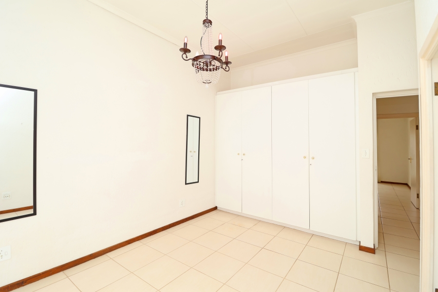 To Let 2 Bedroom Property for Rent in Broadacres Gauteng