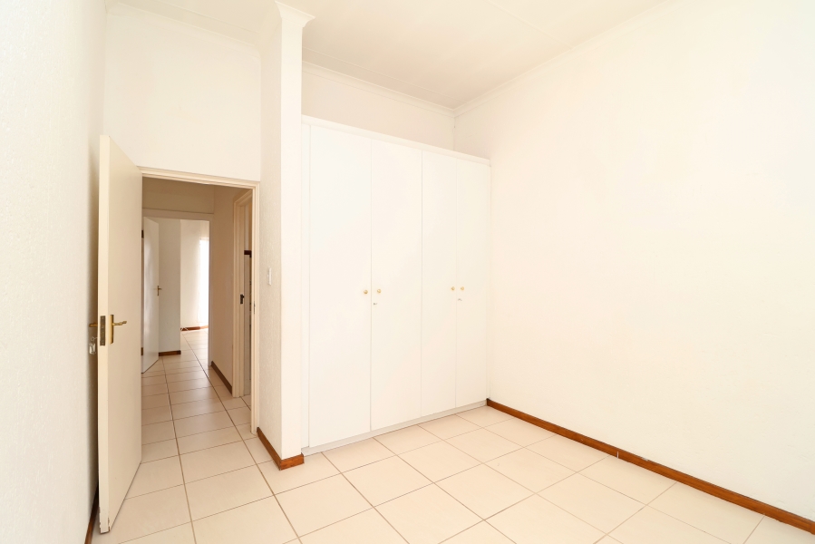 To Let 2 Bedroom Property for Rent in Broadacres Gauteng