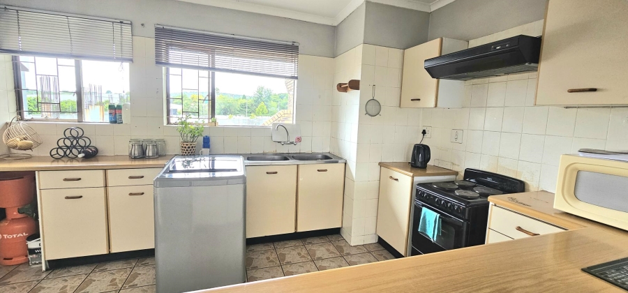 3 Bedroom Property for Sale in Garsfontein Gauteng