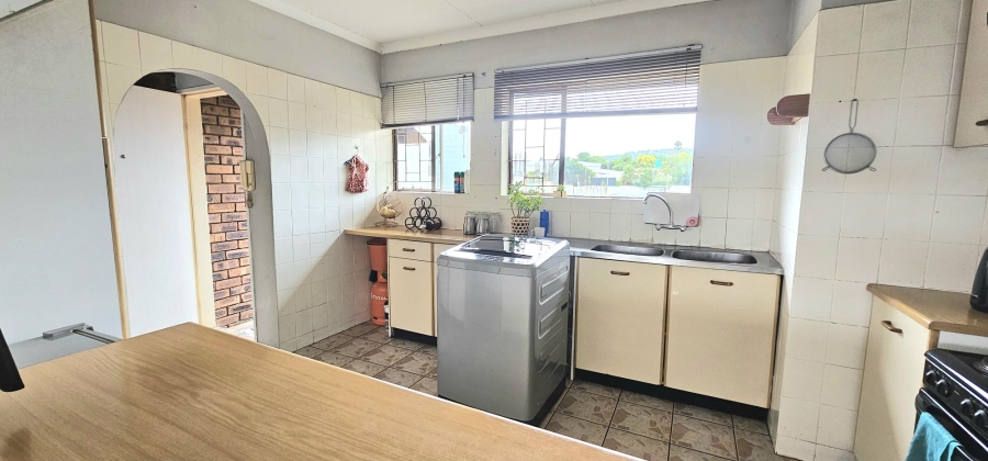 3 Bedroom Property for Sale in Garsfontein Gauteng