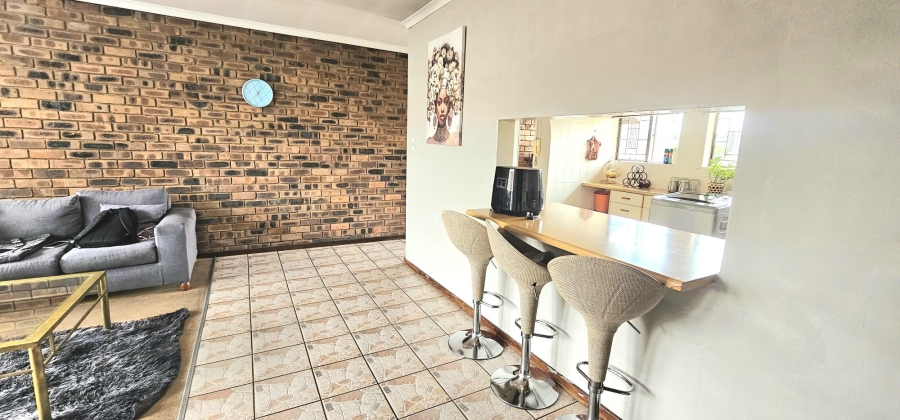 3 Bedroom Property for Sale in Garsfontein Gauteng