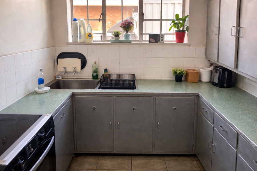 1 Bedroom Property for Sale in Florida Lake Gauteng