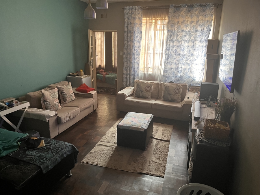 1 Bedroom Property for Sale in Florida Lake Gauteng