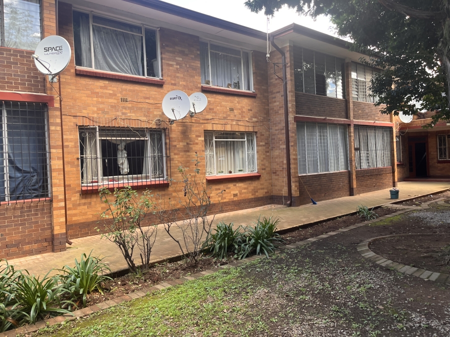 1 Bedroom Property for Sale in Florida Lake Gauteng