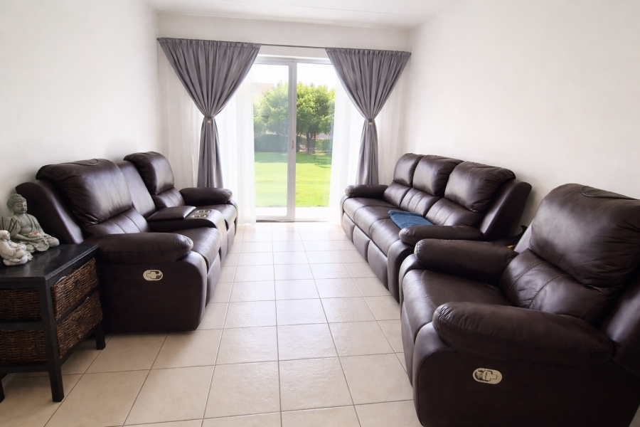 1 Bedroom Property for Sale in Parkrand Gauteng