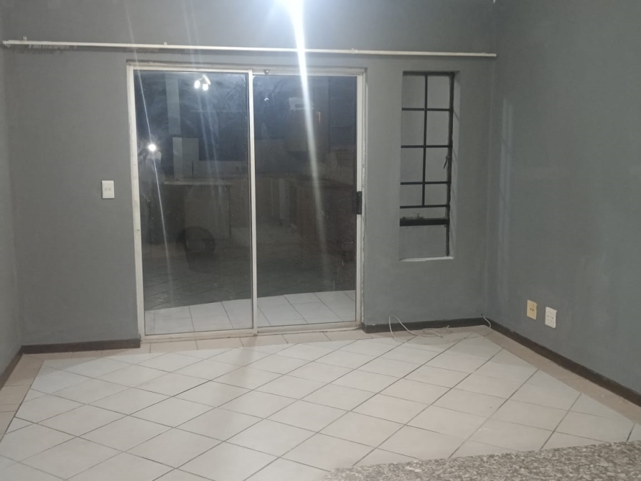 2 Bedroom Property for Sale in The Orchards Gauteng