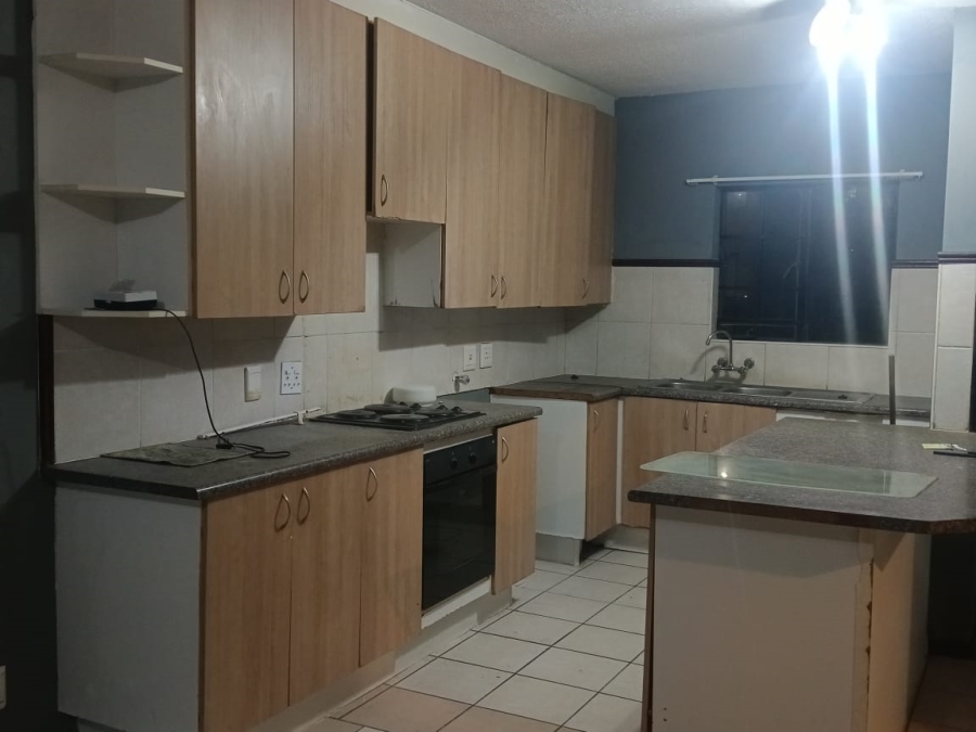 2 Bedroom Property for Sale in The Orchards Gauteng