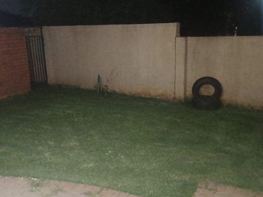 2 Bedroom Property for Sale in The Orchards Gauteng