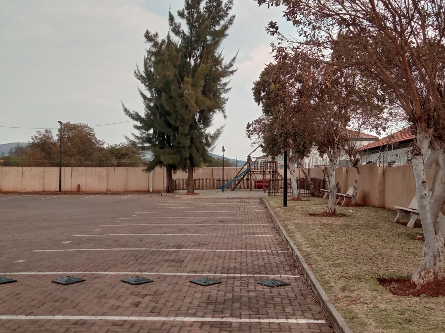 2 Bedroom Property for Sale in The Orchards Gauteng