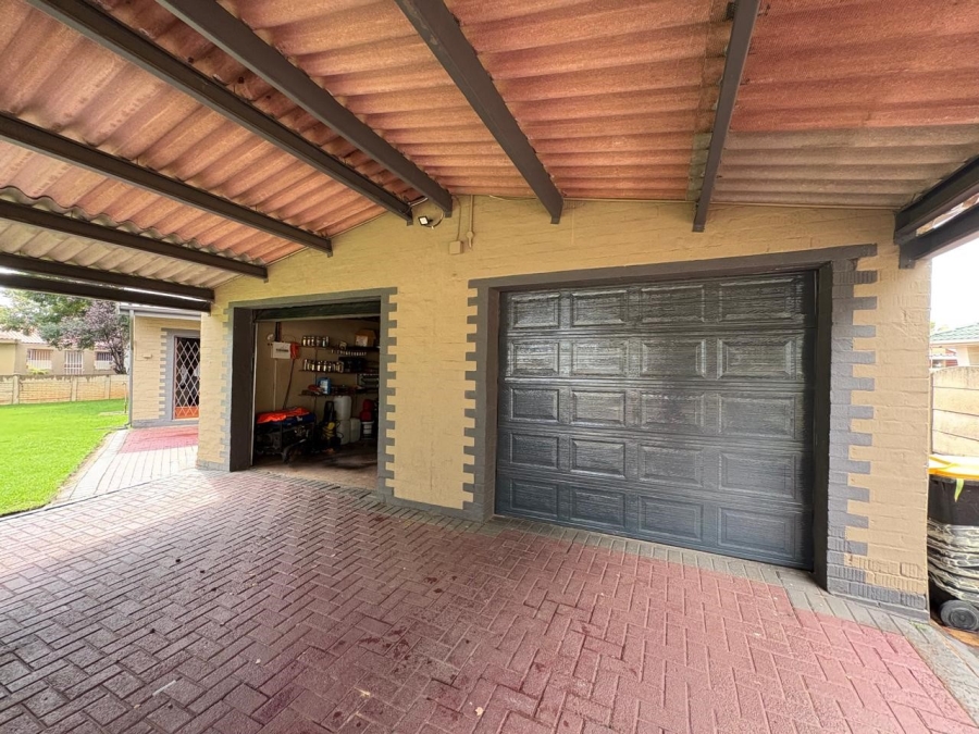 4 Bedroom Property for Sale in Three Rivers Gauteng