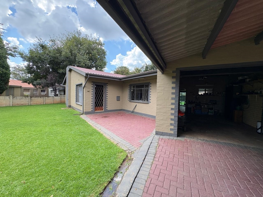 4 Bedroom Property for Sale in Three Rivers Gauteng