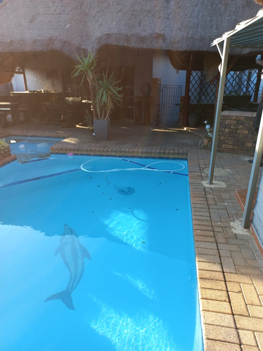 1 Bedroom Property for Sale in Three Rivers Gauteng