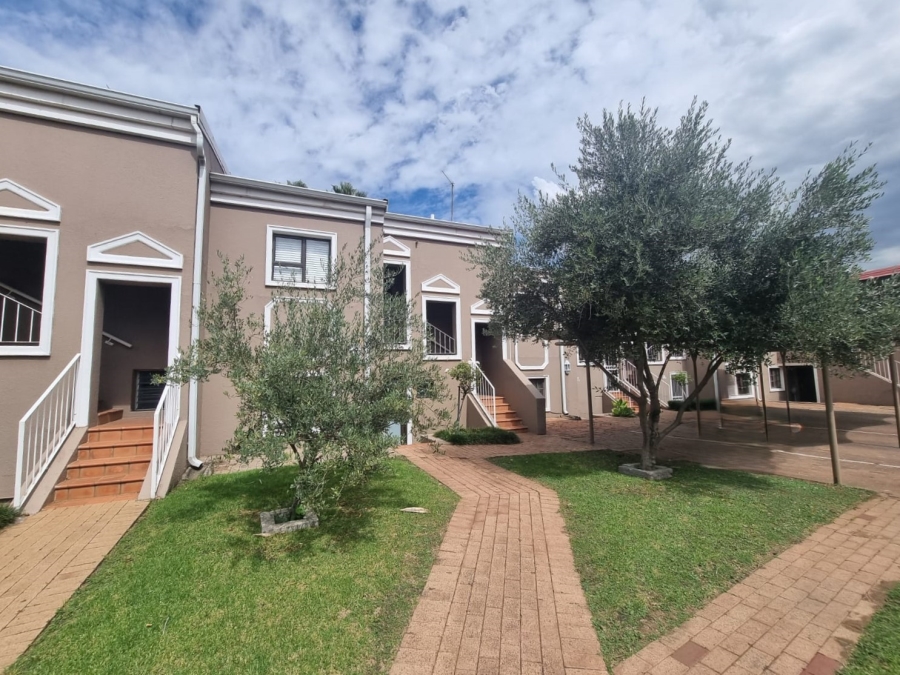 2 Bedroom Property for Sale in Peacehaven Gauteng