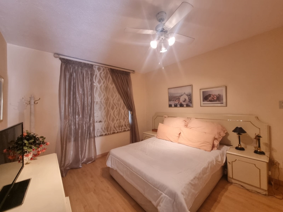 2 Bedroom Property for Sale in Peacehaven Gauteng