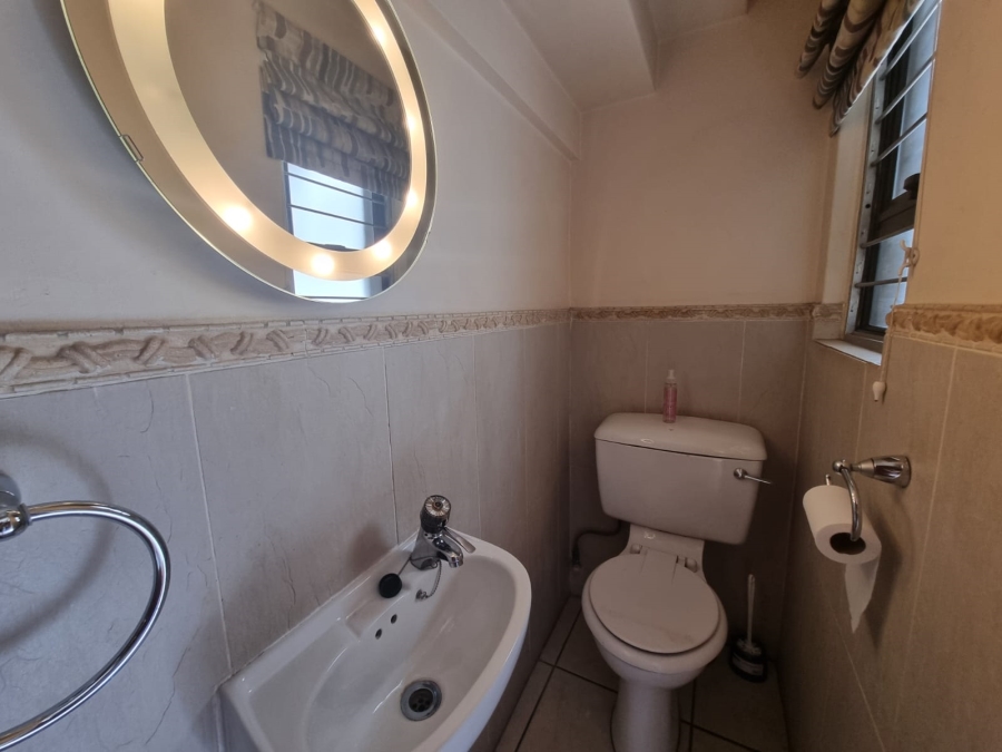 2 Bedroom Property for Sale in Peacehaven Gauteng