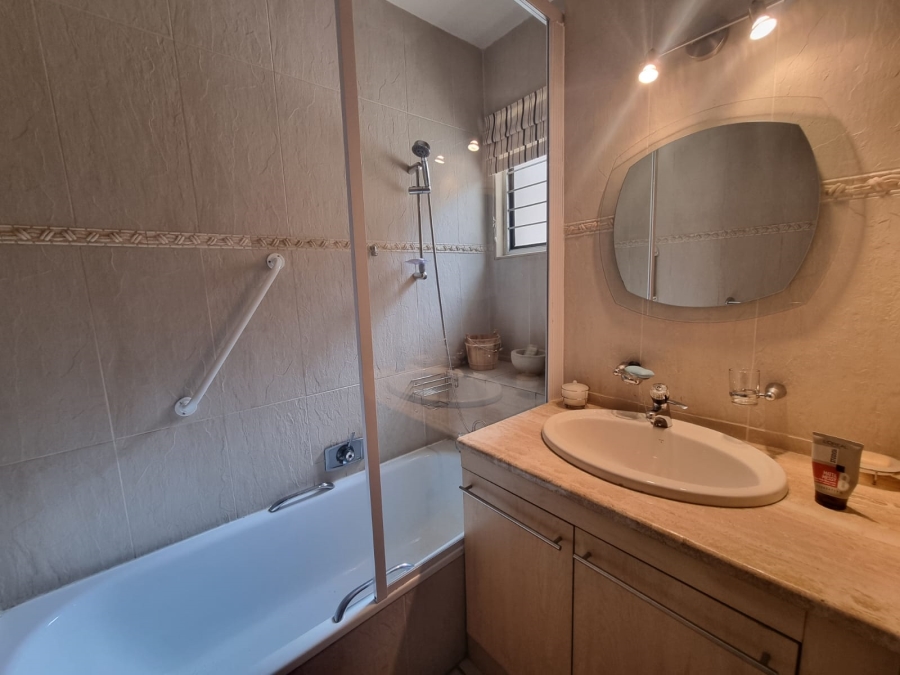 2 Bedroom Property for Sale in Peacehaven Gauteng