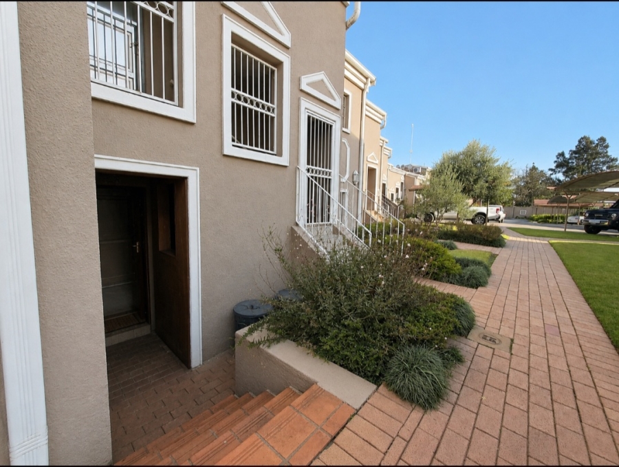 2 Bedroom Property for Sale in Peacehaven Gauteng