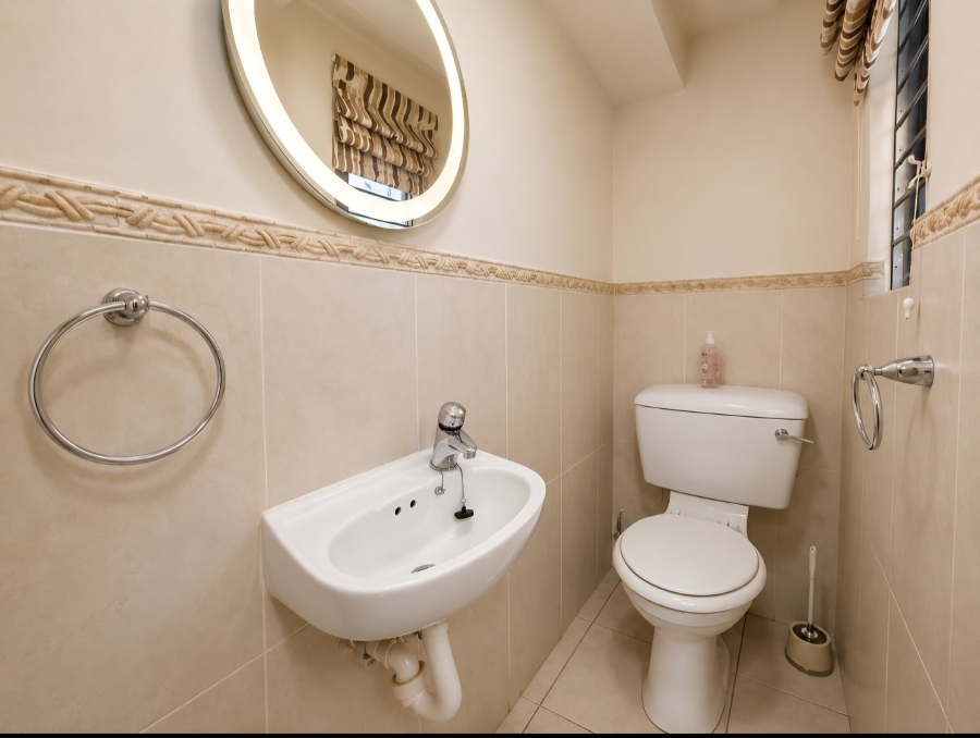 2 Bedroom Property for Sale in Peacehaven Gauteng