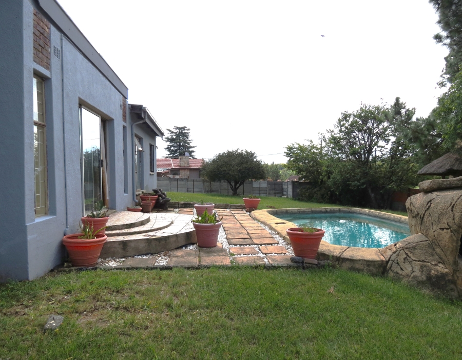 4 Bedroom Property for Sale in Mindalore Gauteng