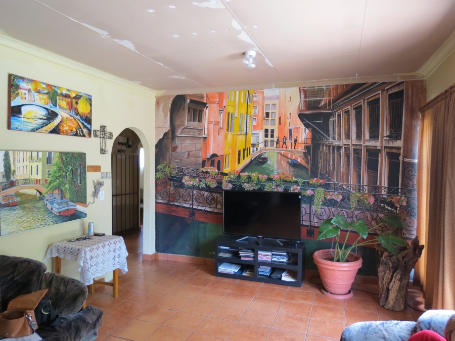 4 Bedroom Property for Sale in Mindalore Gauteng