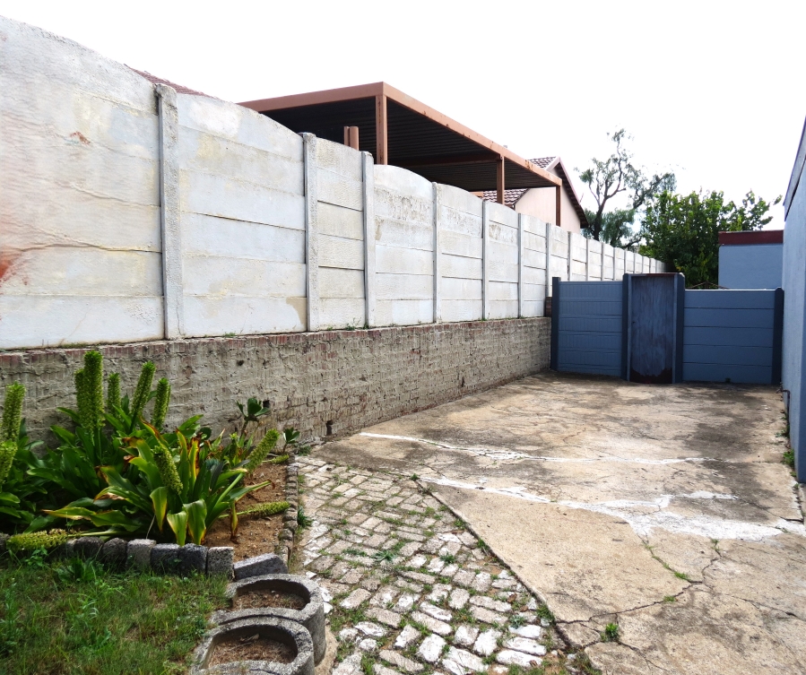 4 Bedroom Property for Sale in Mindalore Gauteng