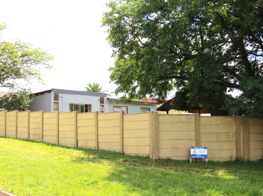 4 Bedroom Property for Sale in Mindalore Gauteng