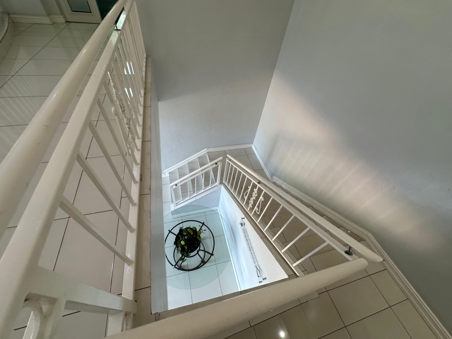 To Let commercial Property for Rent in Hyde Park Gauteng