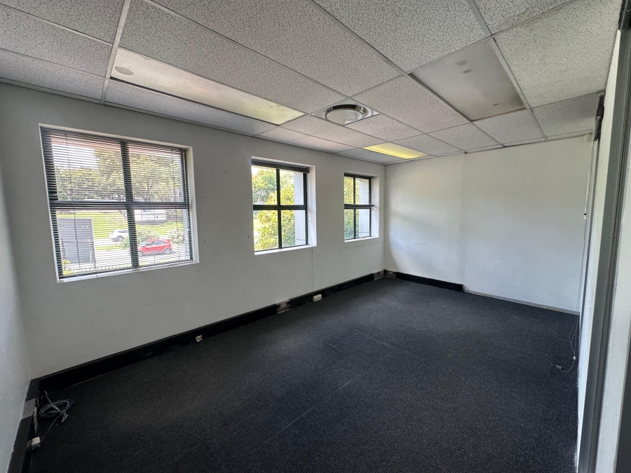 To Let commercial Property for Rent in Hyde Park Gauteng