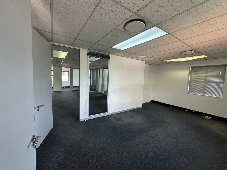 To Let commercial Property for Rent in Hyde Park Gauteng