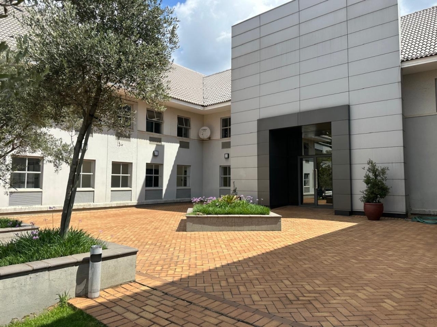 To Let commercial Property for Rent in Hyde Park Gauteng