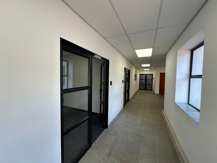 To Let commercial Property for Rent in Hyde Park Gauteng