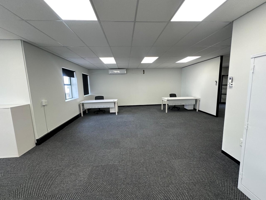To Let commercial Property for Rent in Hyde Park Gauteng