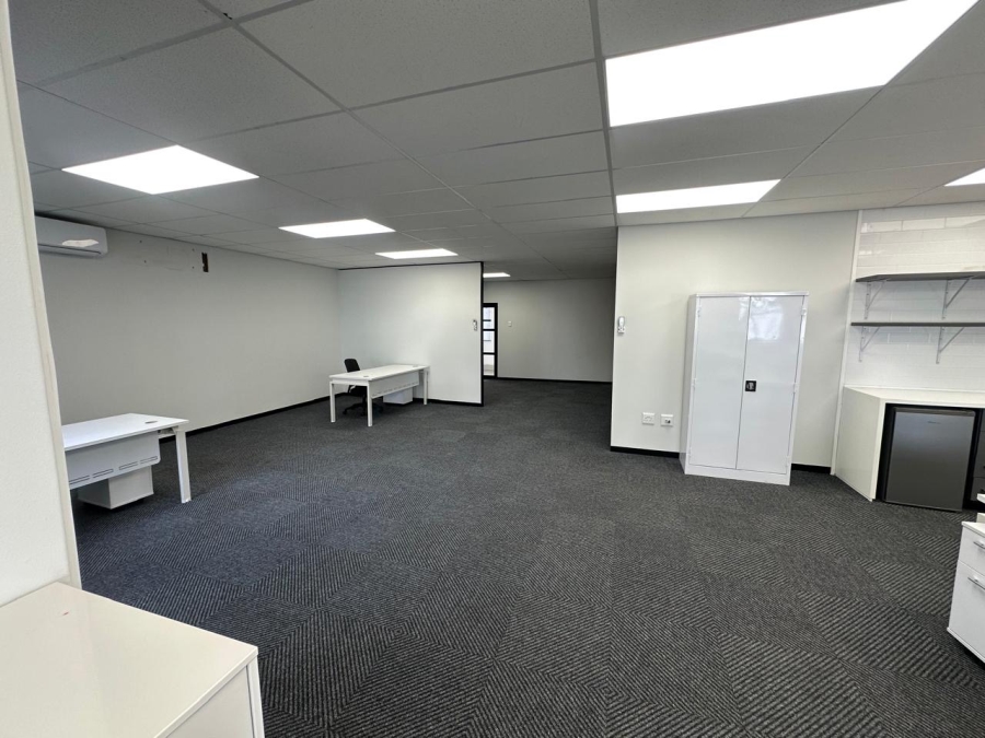 To Let commercial Property for Rent in Hyde Park Gauteng