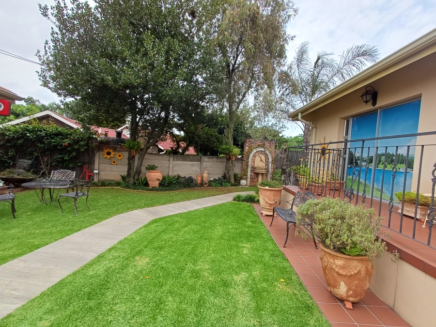 To Let commercial Property for Rent in Edenvale Central Gauteng