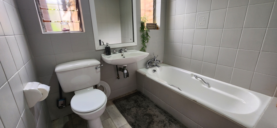 2 Bedroom Property for Sale in St Andrews Gauteng