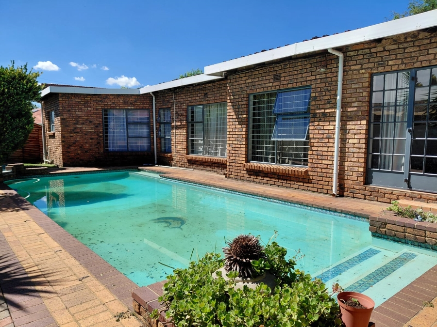 3 Bedroom Property for Sale in Dalpark Gauteng