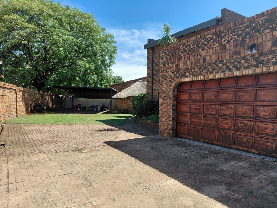 3 Bedroom Property for Sale in Dalpark Gauteng