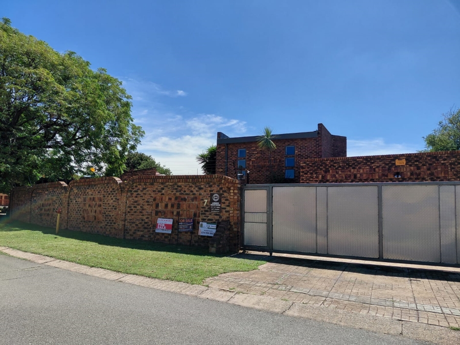 3 Bedroom Property for Sale in Dalpark Gauteng