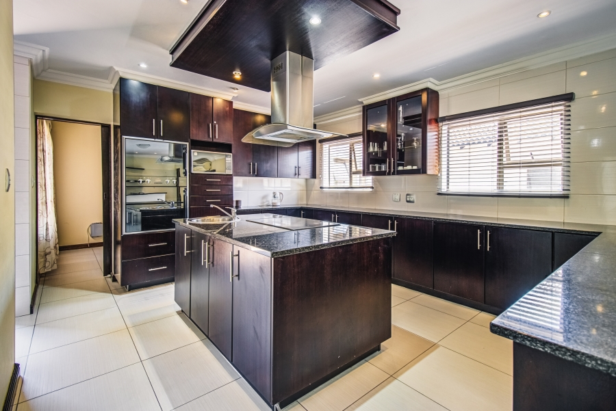 4 Bedroom Property for Sale in Glen Erasmia Gauteng