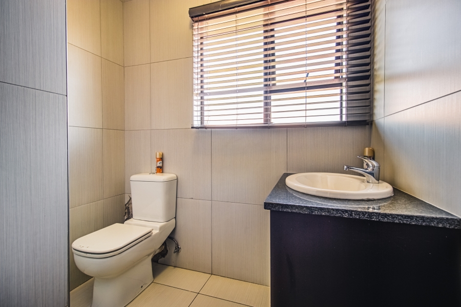 4 Bedroom Property for Sale in Glen Erasmia Gauteng