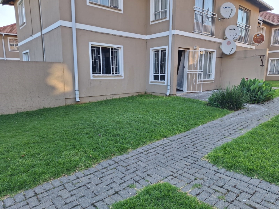 2 Bedroom Property for Sale in Comet Gauteng