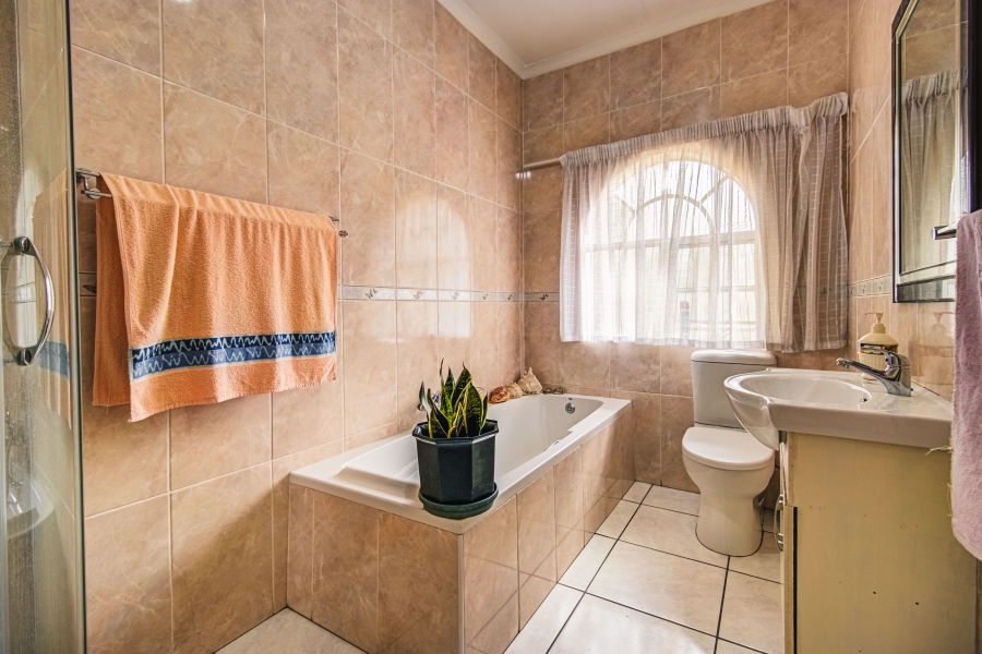 4 Bedroom Property for Sale in Rynfield Gauteng