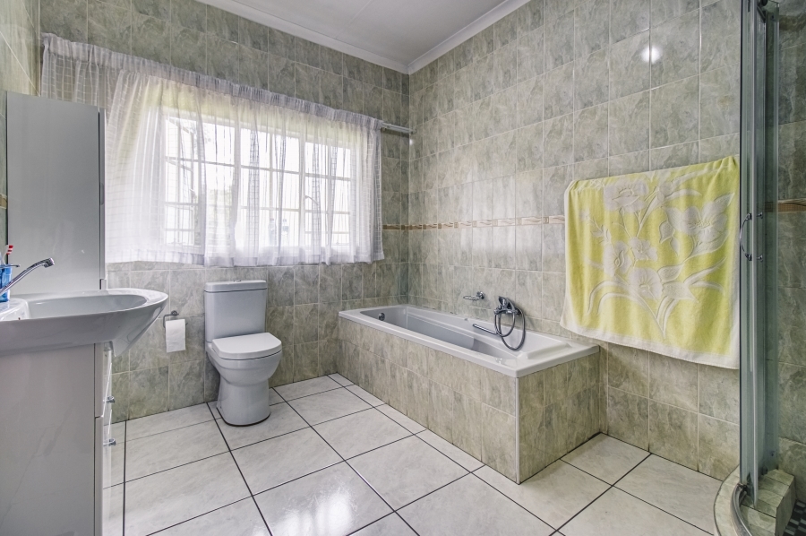 4 Bedroom Property for Sale in Rynfield Gauteng